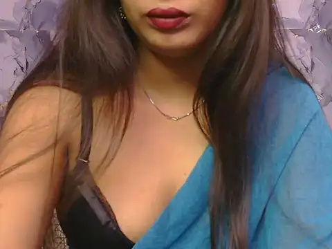 Snapshot of Aayesha-queen chatting on June 3, 2026, 4:15 am Aayesha-queen online show from June 3, 2026, 4:15 am