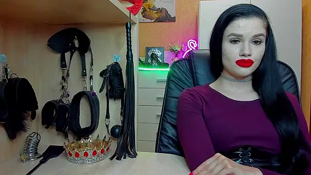 Snapshot of KristiTopxx chatting on May 1, 2026, 7:18 pm KristiTopxx online show from May 1, 2026, 7:18 pm