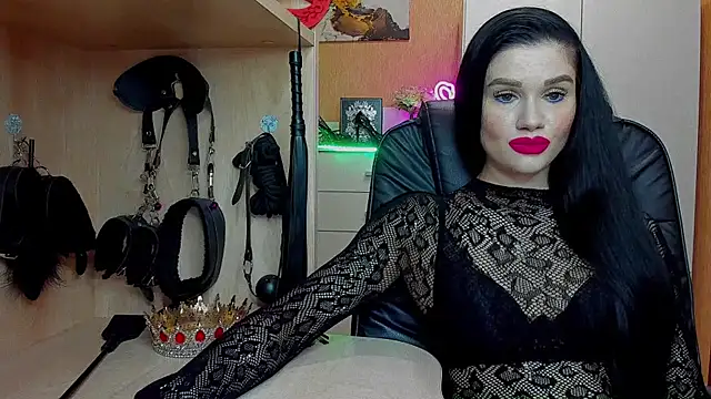 Snapshot of KristiTopxx chatting on May 12, 2026, 8:17 pm KristiTopxx online show from May 12, 2026, 8:17 pm