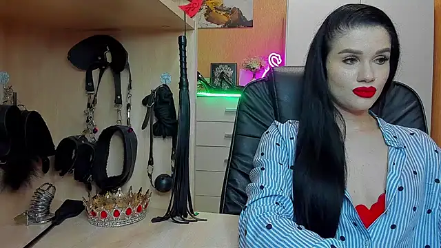 Snapshot of KristiTopxx chatting on May 18, 2026, 6:03 pm KristiTopxx online show from May 18, 2026, 6:03 pm