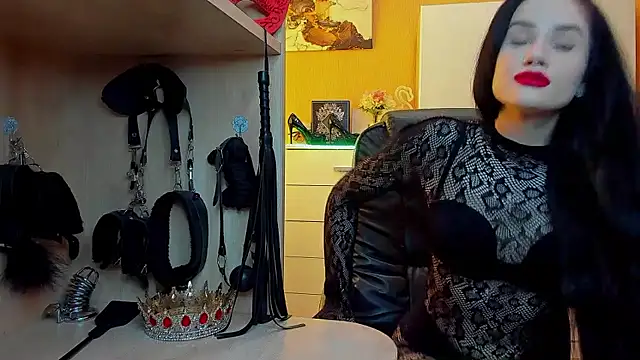 Snapshot of KristiTopxx chatting on May 24, 2026, 12:43 pm KristiTopxx online show from May 24, 2026, 12:43 pm