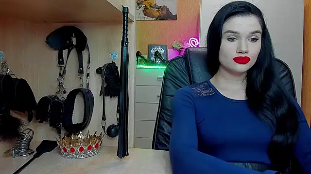 Snapshot of KristiTopxx chatting on June 2, 2026, 6:43 pm KristiTopxx online show from June 2, 2026, 6:43 pm