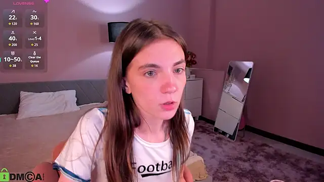 Snapshot of Ella_Fex chatting on June 10, 2026, 1:10 pm Ella Fex online show from June 10, 2026, 1:10 pm