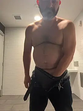 chubbylittlesecret online show from April 15, 2026, 1:34 am