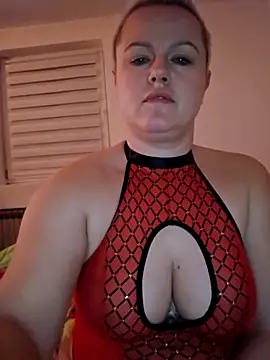 Snapshot of vicky_star chatting on April 6, 2026, 11:05 pm vicky star online show from April 6, 2026, 11:05 pm