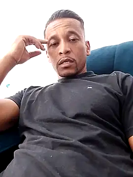 Snapshot of Rodr_go14 chatting on April 18, 2026, 3:27 pm Rodr go14 online show from April 18, 2026, 3:27 pm