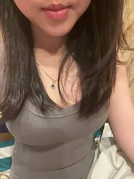 Snapshot of Sullys_ chatting on March 21, 2026, 5:01 am Sullys online show from March 21, 2026, 5:01 am