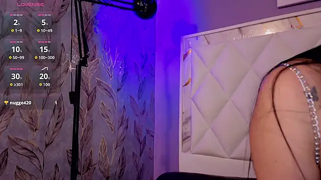 Snapshot of Emma_Clair chatting on February 28, 2026, 1:01 pm Emma Clair online show from February 28, 2026, 1:01 pm