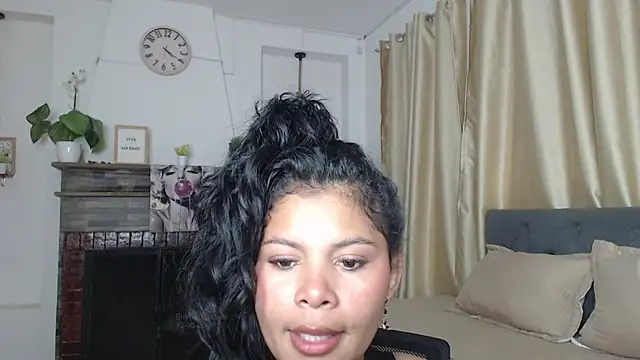 Snapshot of Emma_hassani chatting on May 23, 2026, 5:50 pm Emma hassani online show from May 23, 2026, 5:50 pm