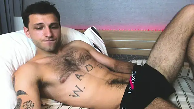 DarkRogue19 online show from April 8, 2026, 4:07 pm