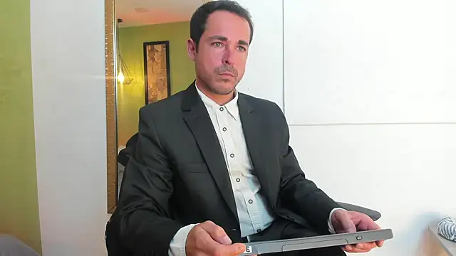 Snapshot of Adams_Sanz chatting on June 9, 2026, 7:36 pm Adams Sanz online show from June 9, 2026, 7:36 pm