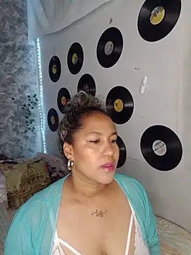 Snapshot of medusafox_ chatting on May 24, 2026, 10:04 pm medusafox online show from May 24, 2026, 10:04 pm