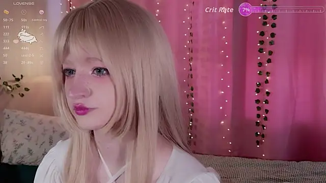 Snapshot of effy_dollie chatting on June 14, 2026, 12:18 pm effy dollie online show from June 14, 2026, 12:18 pm