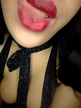 madleen Mm online show from April 13, 2026, 3:39 pm