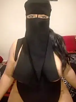 Snapshot of madleen_Mm chatting on May 14, 2026, 3:19 pm madleen Mm online show from May 14, 2026, 3:19 pm