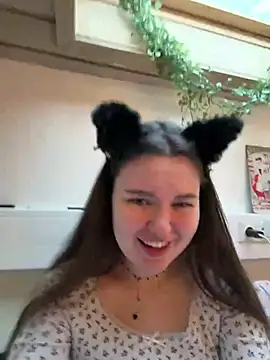 meowmiu online show from March 3, 2026, 5:19 pm