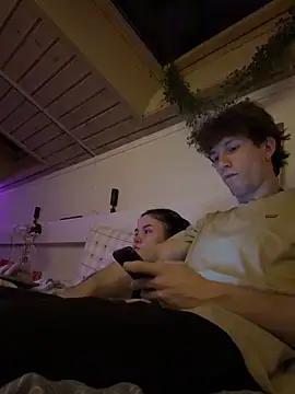 meowmiu online show from March 22, 2026, 10:46 pm