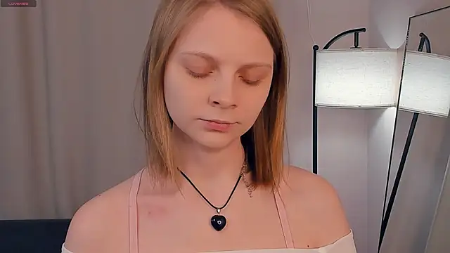 Snapshot of AmmieObarr chatting on March 2, 2026, 9:16 am AmmieObarr online show from March 2, 2026, 9:16 am