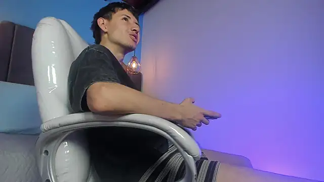 Snapshot of Dani_swagger chatting on February 26, 2026, 8:30 pm Dani swagger online show from February 26, 2026, 8:30 pm