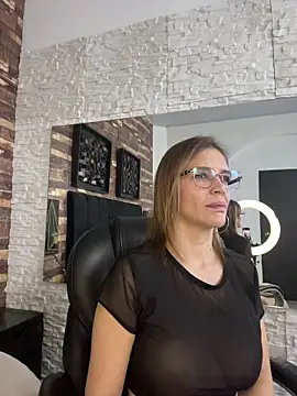 kendra leroy online show from March 25, 2026, 11:33 pm