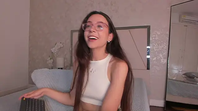 Snapshot of Arii_wilde chatting on May 11, 2026, 2:45 pm Arii wilde online show from May 11, 2026, 2:45 pm