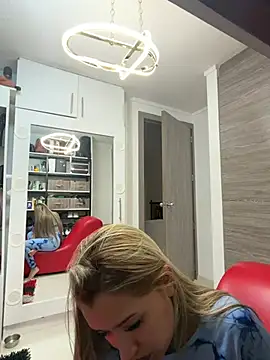 Snapshot of RubiaMorena chatting on March 9, 2026, 12:14 am RubiaMorena online show from March 9, 2026, 12:14 am