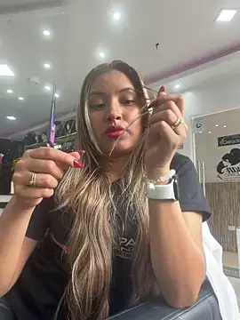 Snapshot of RubiaMorena chatting on May 4, 2026, 5:42 pm RubiaMorena online show from May 4, 2026, 5:42 pm