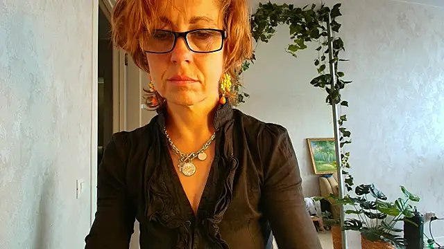 LioraWeiss online show from July 25, 2026, 6:22 am