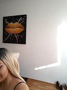 Snapshot of DaisyLuvsYou_ chatting on March 8, 2026, 6:17 am DaisyLuvsYou online show from March 8, 2026, 6:17 am