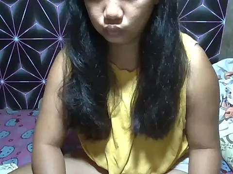 Snapshot of Flowerbebe chatting on April 18, 2026, 7:07 pm Flowerbebe online show from April 18, 2026, 7:07 pm