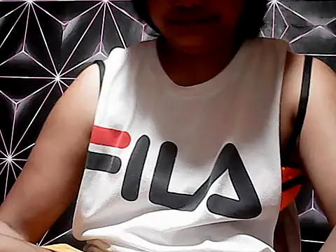 Snapshot of Flowerbebe chatting on May 26, 2026, 7:21 pm Flowerbebe online show from May 26, 2026, 7:21 pm