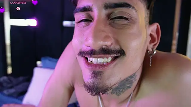 Snapshot of Dark_Eros_ chatting on February 28, 2026, 7:37 pm Dark Eros online show from February 28, 2026, 7:37 pm