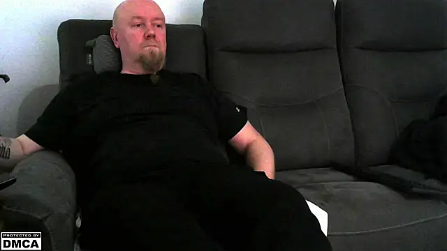 TeaserDom online show from April 11, 2026, 8:57 pm