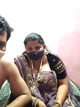 gujjuhotcouple online show from March 5, 2026, 5:42 pm