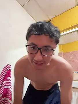 Snapshot of Gonzalogz chatting on April 12, 2026, 4:28 am Gonzalogz online show from April 12, 2026, 4:28 am