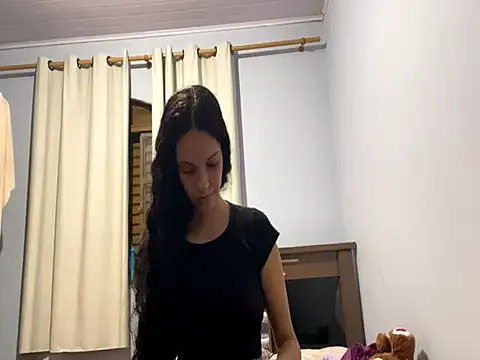 Snapshot of IvyDesirer chatting on February 27, 2026, 1:27 am IvyDesirer online show from February 27, 2026, 1:27 am