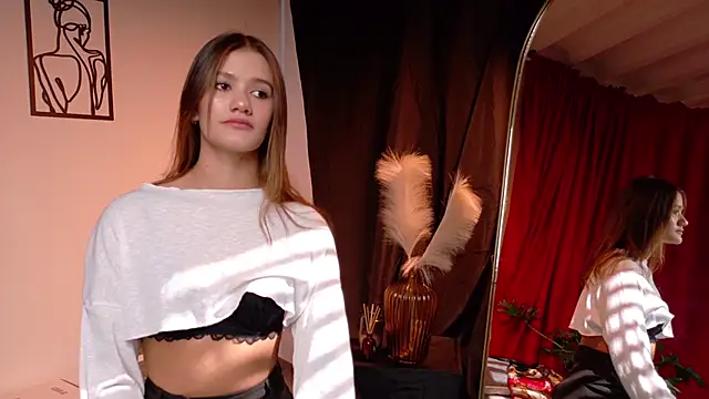 Mia Benett  online show from June 11, 2026, 2:04 pm
