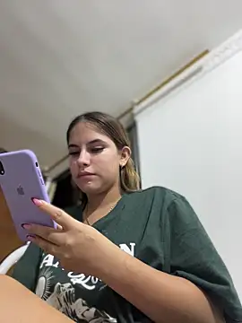 MiluRossee online show from March 22, 2026, 5:22 am