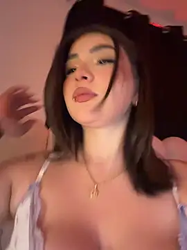 Snapshot of SamanthaValmont chatting on May 28, 2026, 3:15 am SamanthaValmont online show from May 28, 2026, 3:15 am