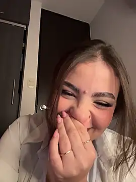 Snapshot of SamanthaValmont chatting on July 2, 2026, 3:23 am SamanthaValmont online show from July 2, 2026, 3:23 am