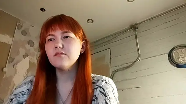 Snapshot of DinaFirebird chatting on March 18, 2026, 4:15 am DinaFirebird online show from March 18, 2026, 4:15 am