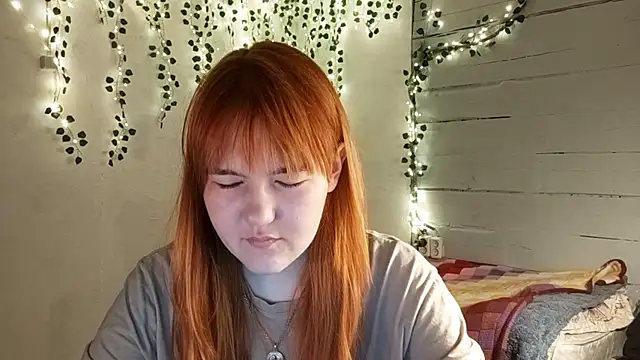 Snapshot of DinaFirebird chatting on April 3, 2026, 4:21 am DinaFirebird online show from April 3, 2026, 4:21 am