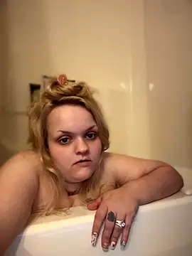 DaddysLakieBaby online show from April 12, 2026, 8:19 am