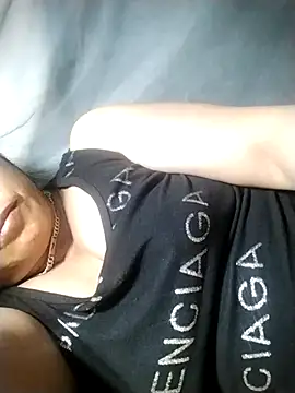 Lucie Fuzk online show from April 7, 2026, 9:15 pm