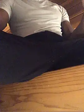 Snapshot of EricSwainn901 chatting on March 19, 2026, 8:29 am EricSwainn901 online show from March 19, 2026, 8:29 am