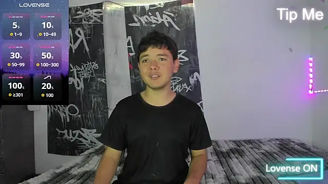 Snapshot of Kody_Royale chatting on July 1, 2026, 10:20 pm Kody Royale online show from July 1, 2026, 10:20 pm
