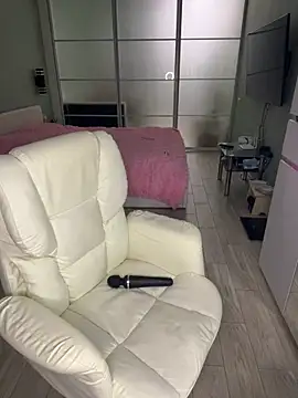 SofieLund online show from May 21, 2026, 4:14 pm