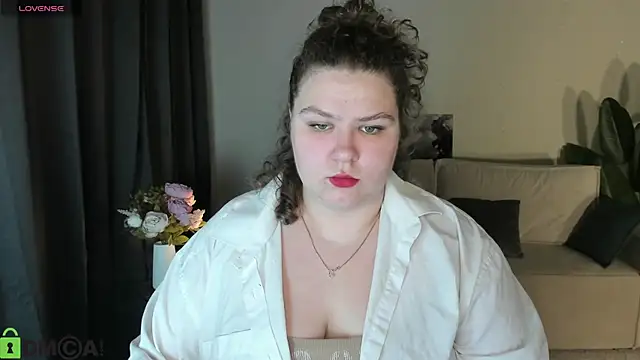 SofiRoce online show from July 28, 2026, 5:03 am