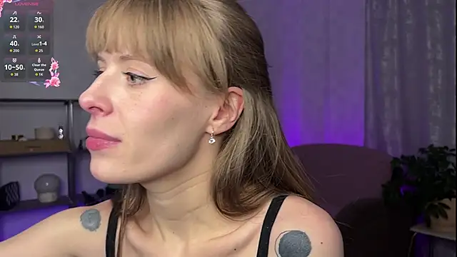 RosaMoore online show from April 21, 2026, 3:07 pm