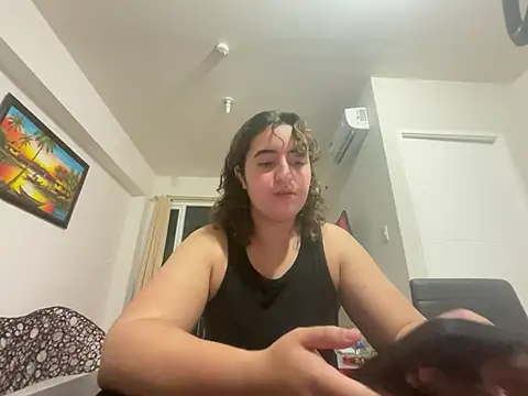 yassiestar online show from March 13, 2026, 6:25 pm